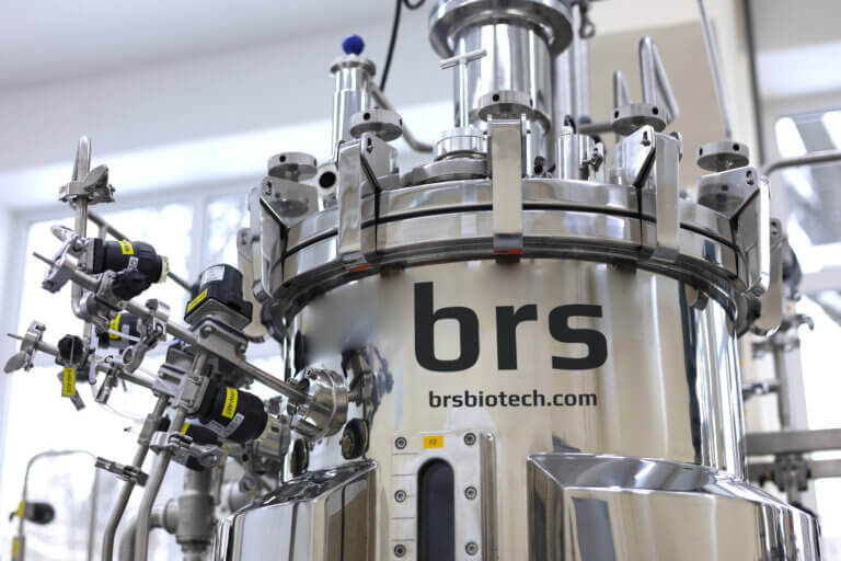 30-300-50-fermentors-centrifuge-3-brs Pilot line of fermentors for synthesis of microorganisms