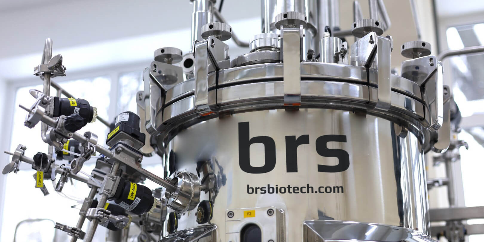 30-300-50-fermentors-centrifuge-3-brs Pilot line of fermentors for synthesis of microorganisms