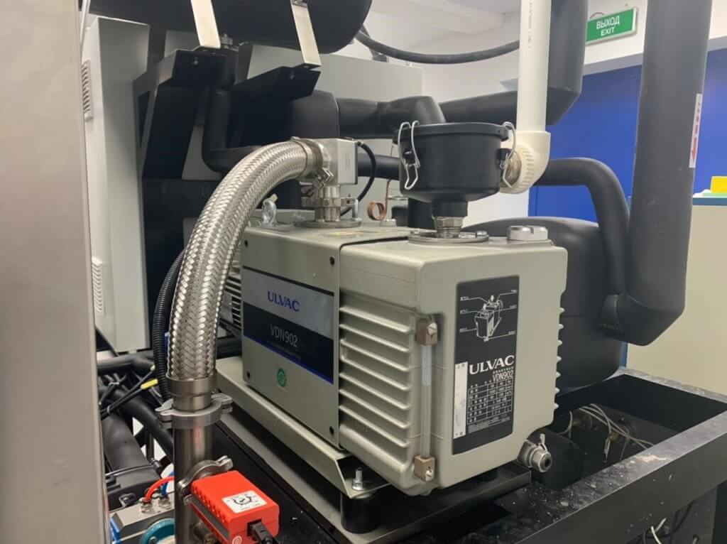 Pharmaceutical freeze dryer