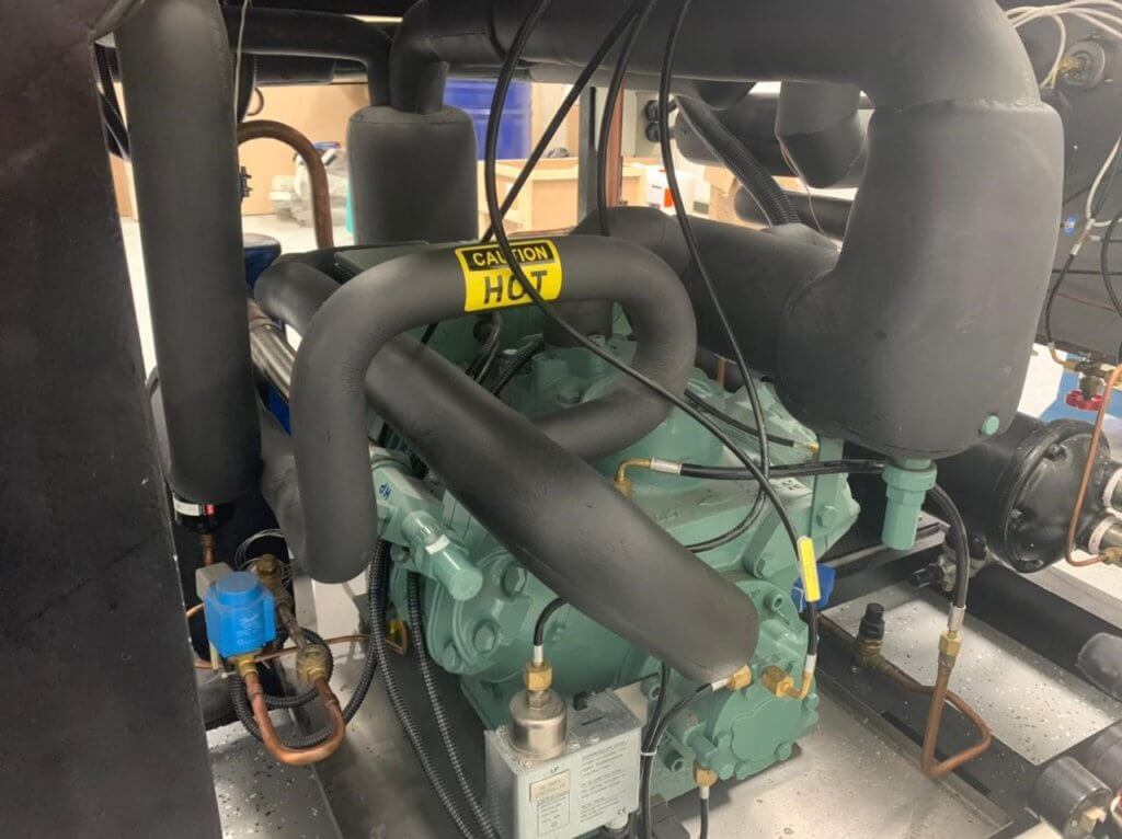 Pharmaceutical freeze dryer